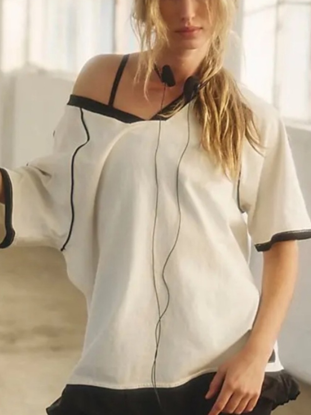 Free People Movement 🆕 Solid Tee Cotton NWOT Trim Details Oversized Small/Medium - Picture 4 of 12